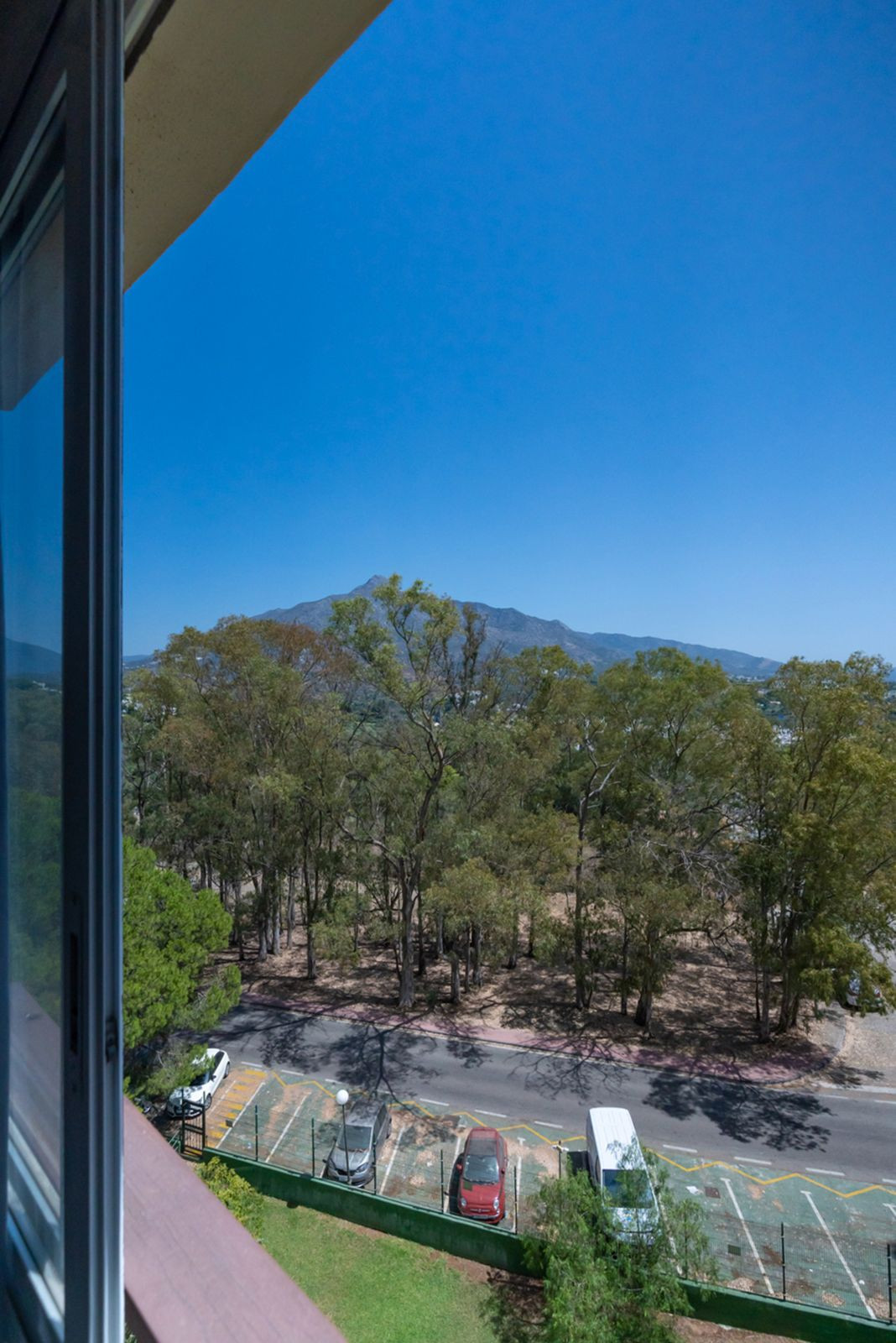 Middle Floor Apartment bilde 12