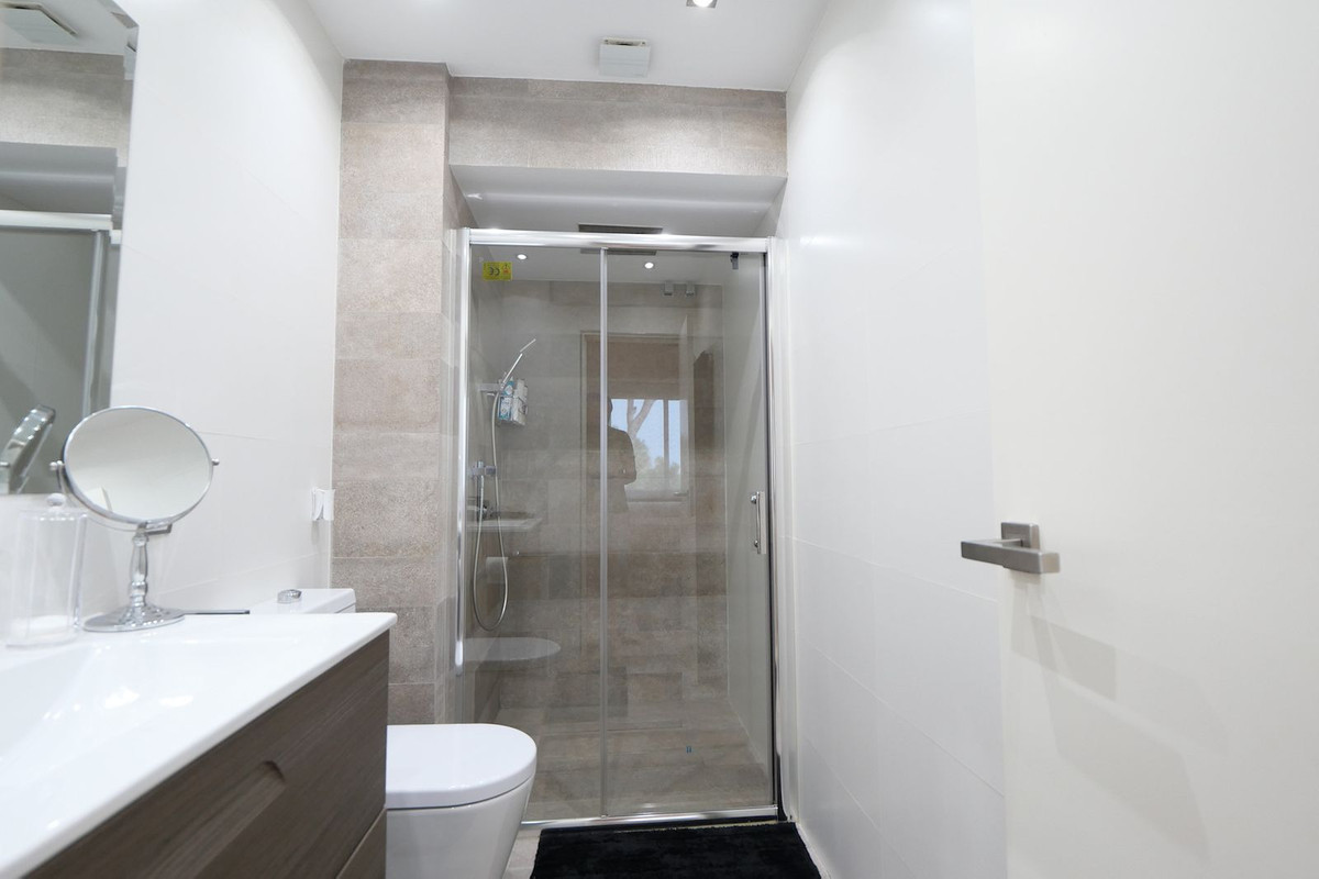 Middle Floor Apartment bilde 18