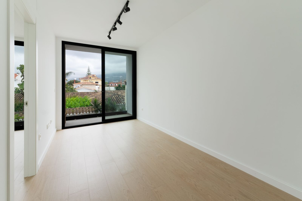 Middle Floor Apartment bilde 9