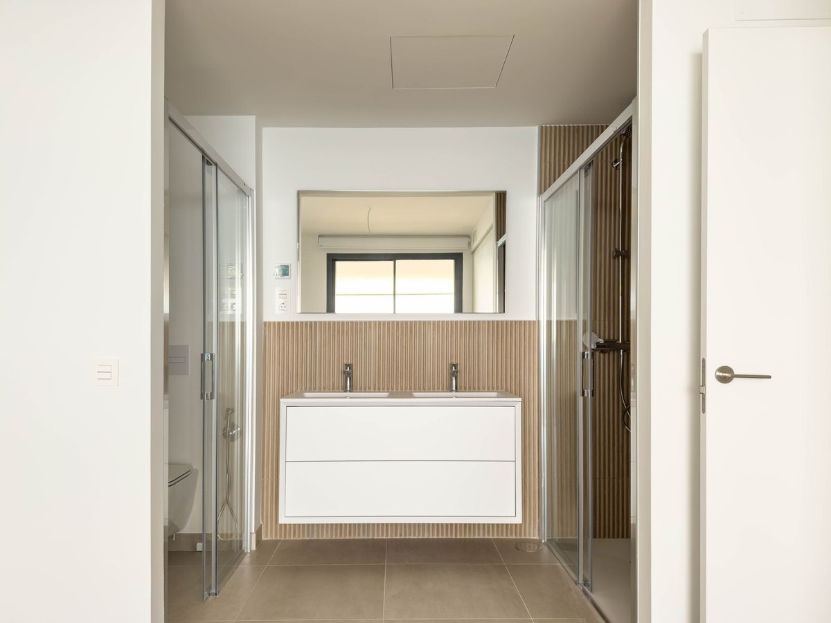 Middle Floor Apartment bilde 12