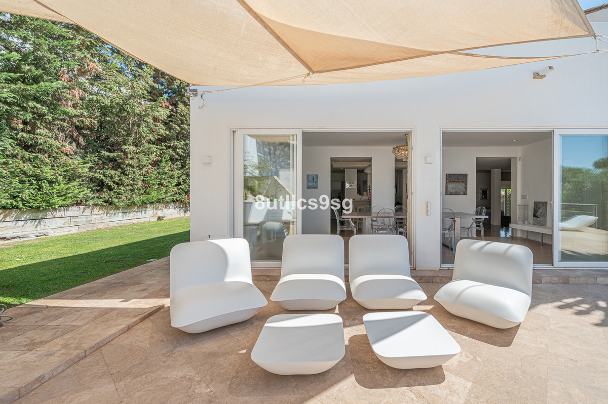 Detached Villa bilde 2