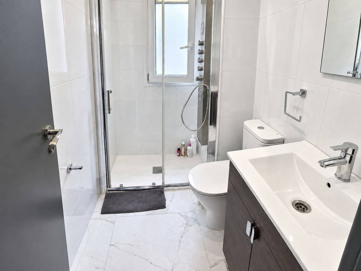 Middle Floor Apartment bilde 13