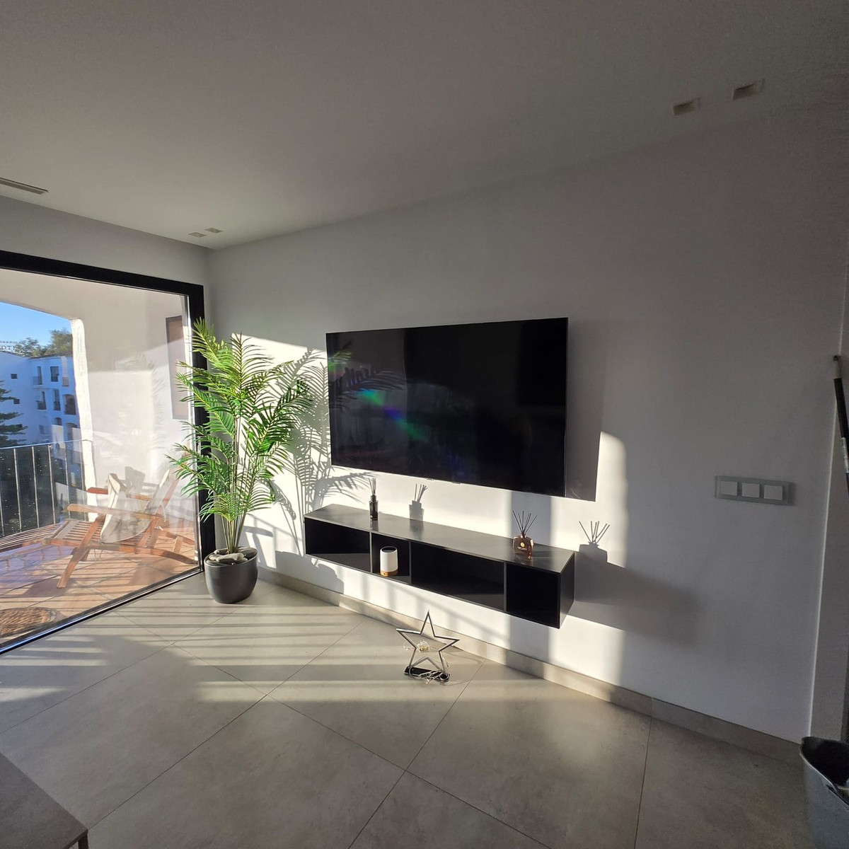 Middle Floor Apartment bilde 6