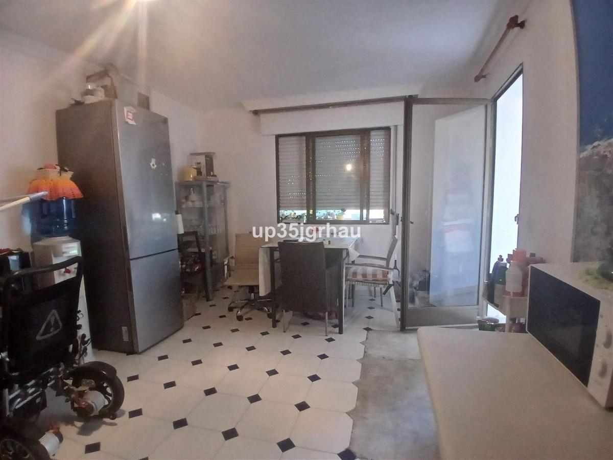 Middle Floor Apartment bilde 3
