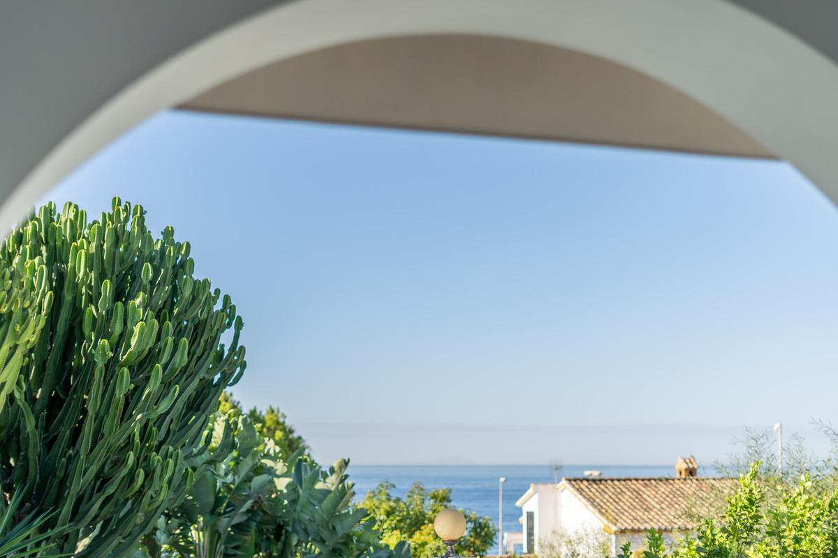 Detached Villa bilde 2