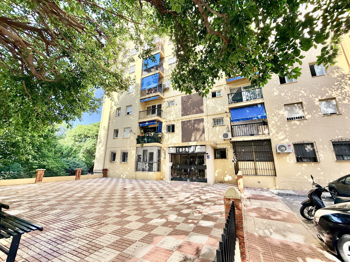 Middle Floor Apartment bilde 1