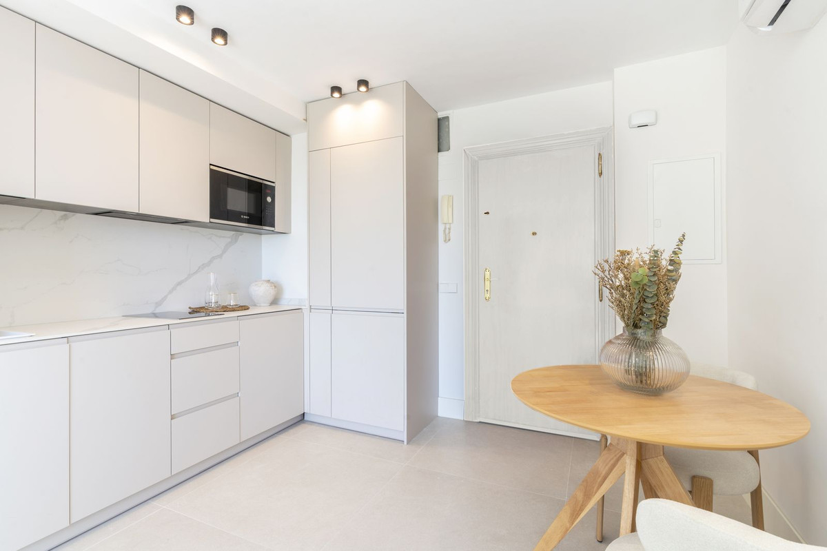 Middle Floor Apartment bilde 7