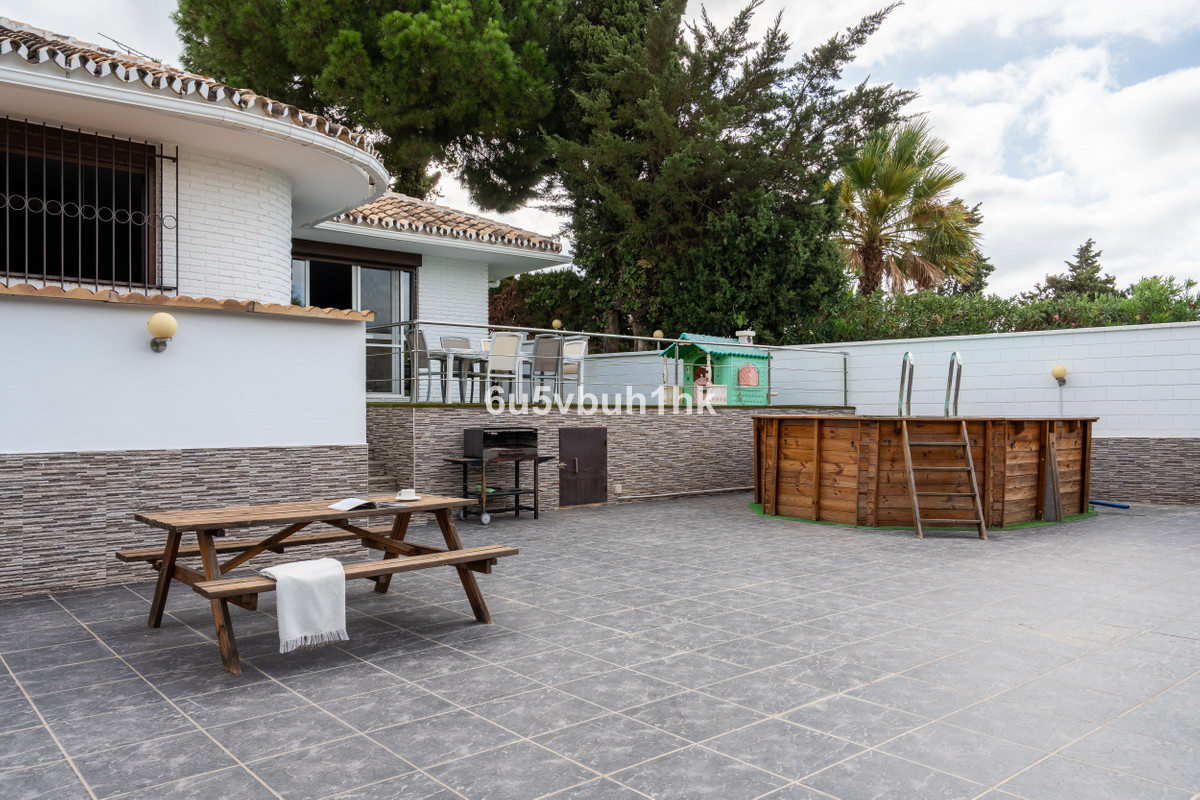 Detached Villa bilde 2