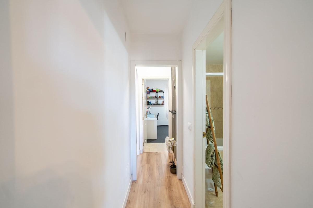 Middle Floor Apartment bilde 23