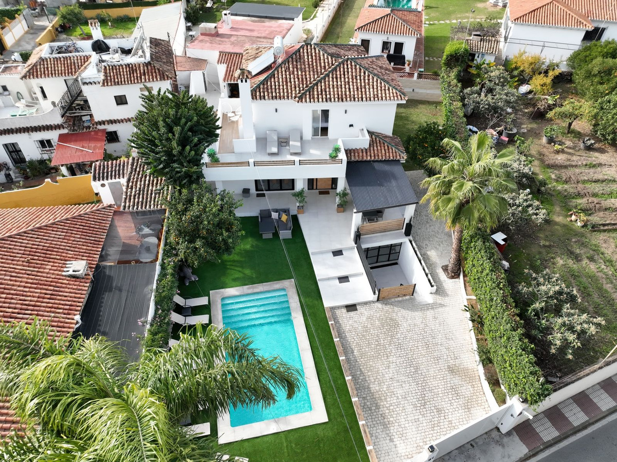 Detached Villa bilde 2
