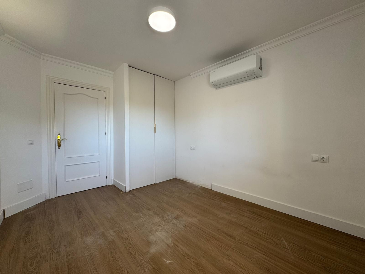 Middle Floor Apartment bilde 18