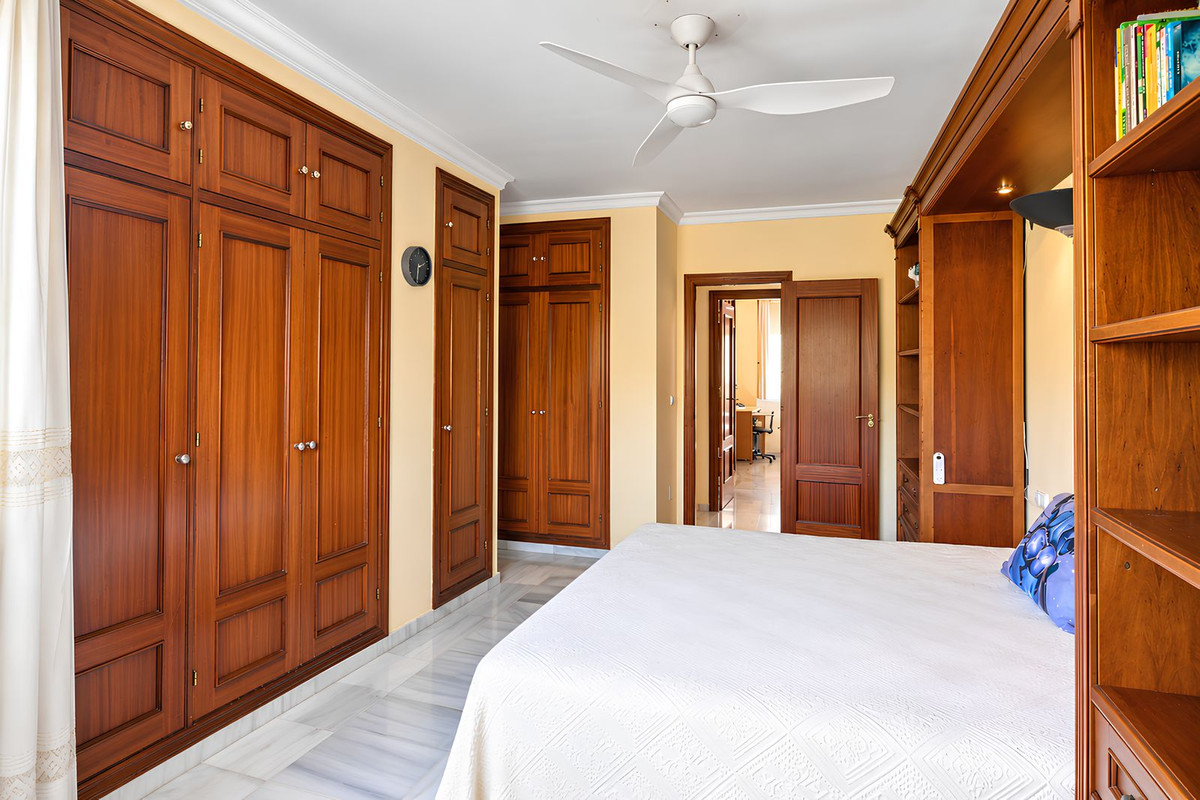 Middle Floor Apartment bilde 23