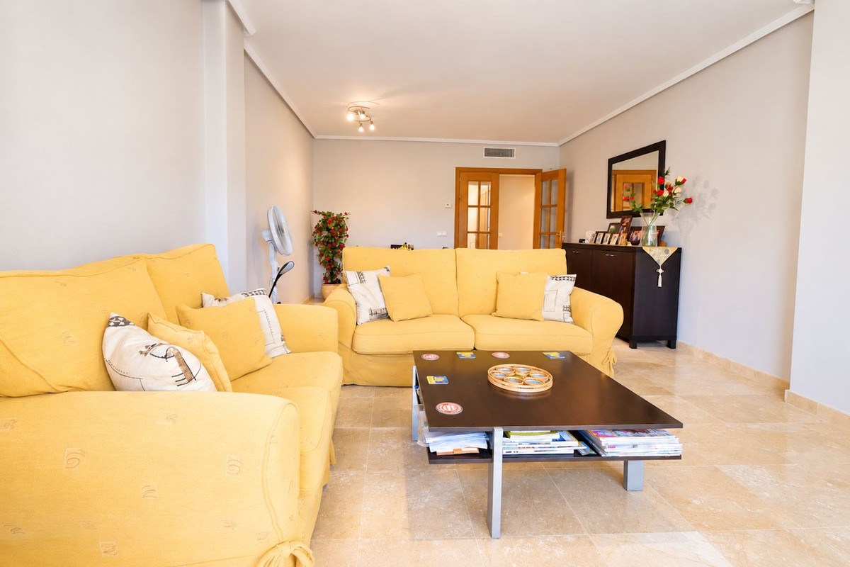 Middle Floor Apartment bilde 14
