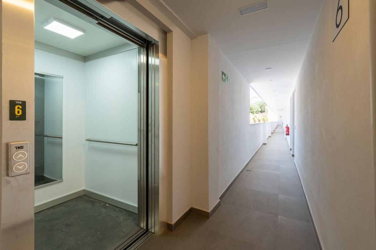 Middle Floor Apartment bilde 27