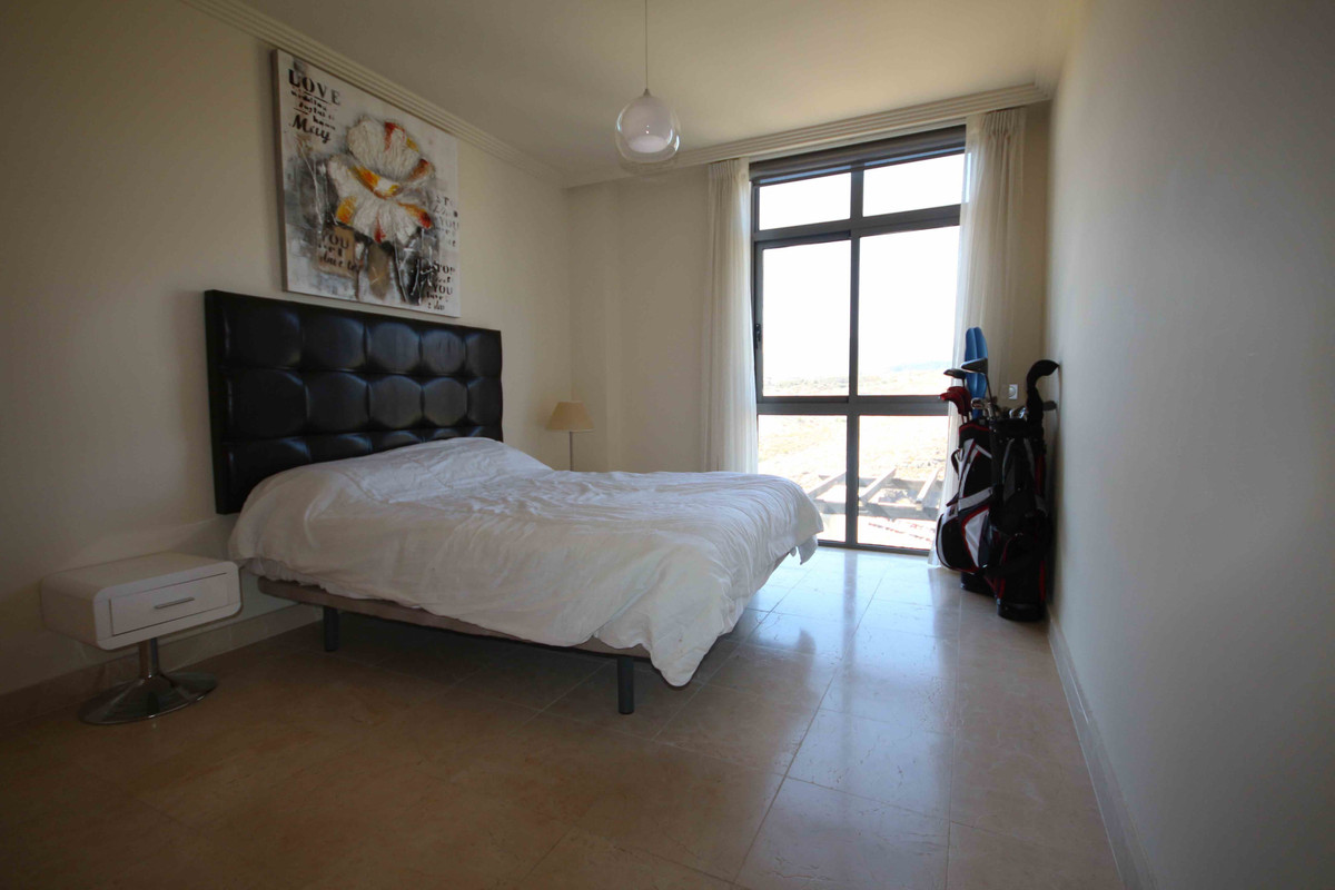 Middle Floor Apartment bilde 8