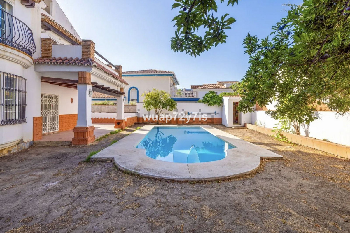 Detached Villa bilde 2