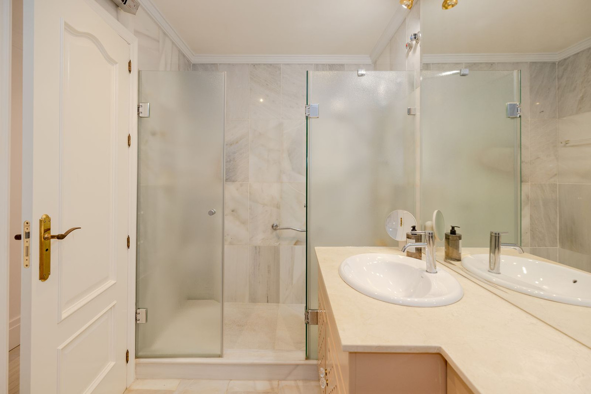Middle Floor Apartment bilde 17