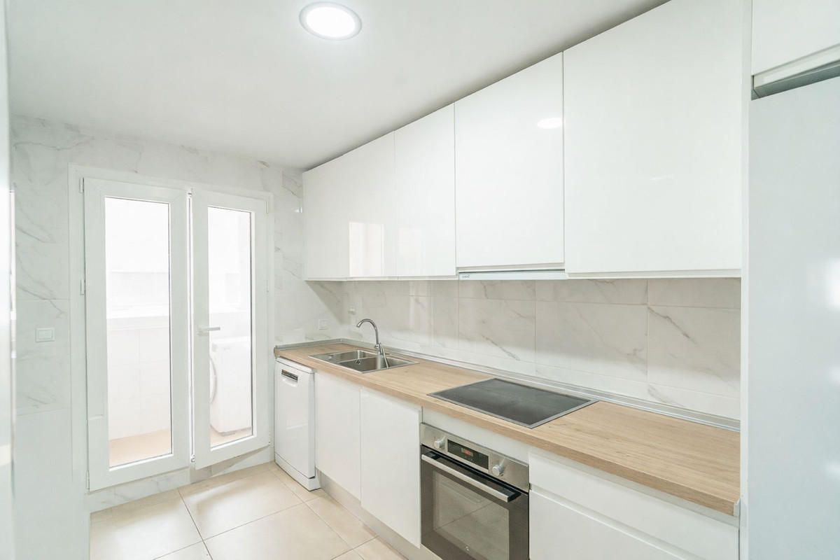 Middle Floor Apartment bilde 24