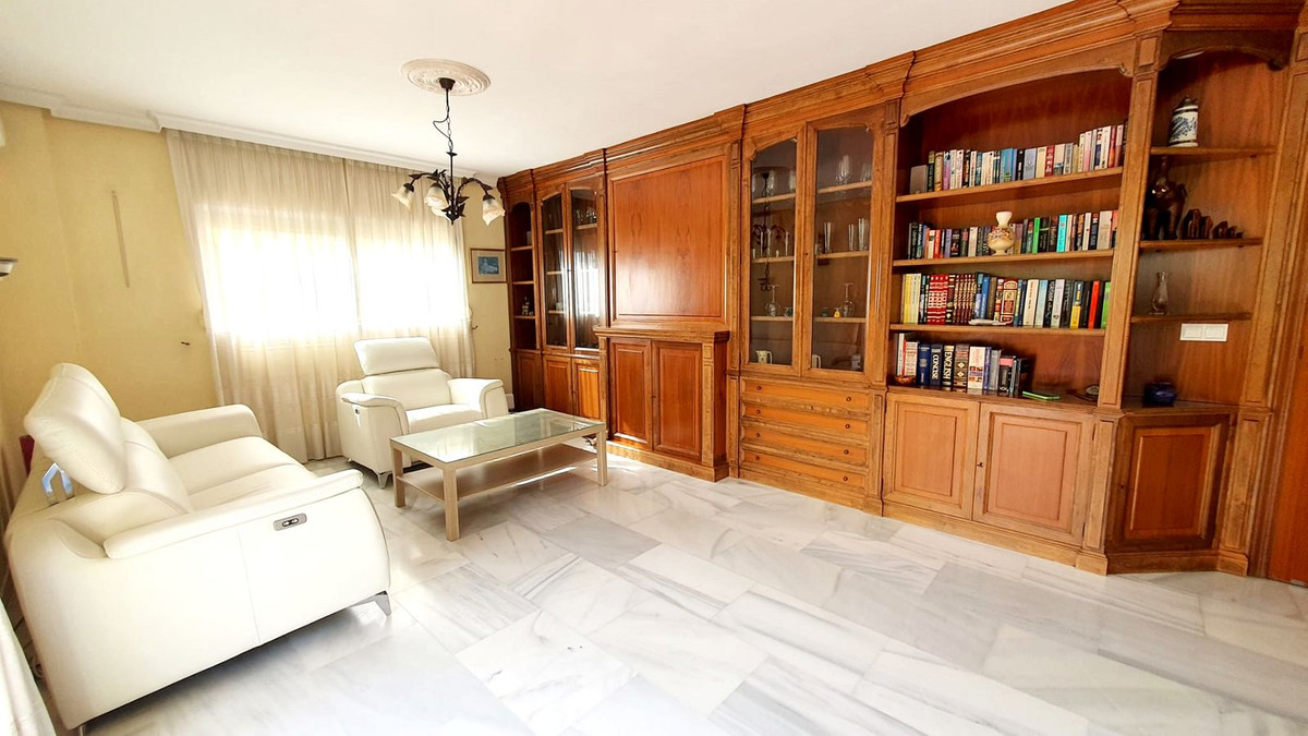 Middle Floor Apartment bilde 5