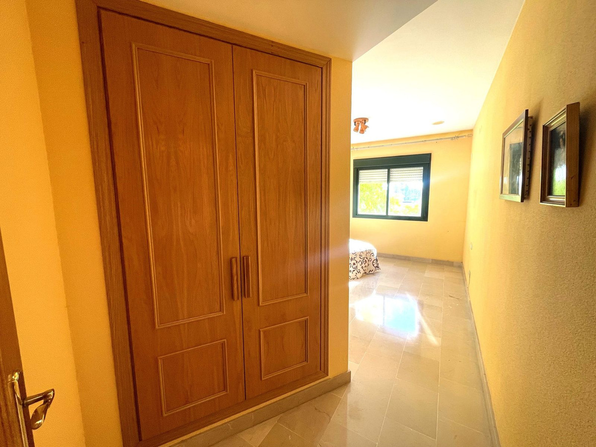 Middle Floor Apartment bilde 14
