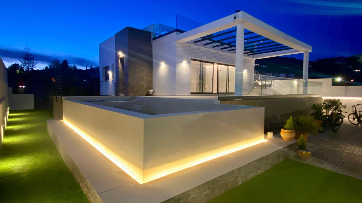 Detached Villa bilde 2
