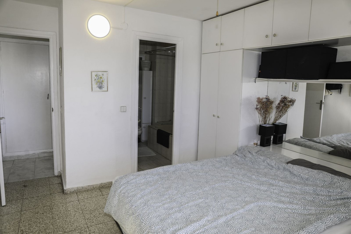 Middle Floor Apartment bilde 18
