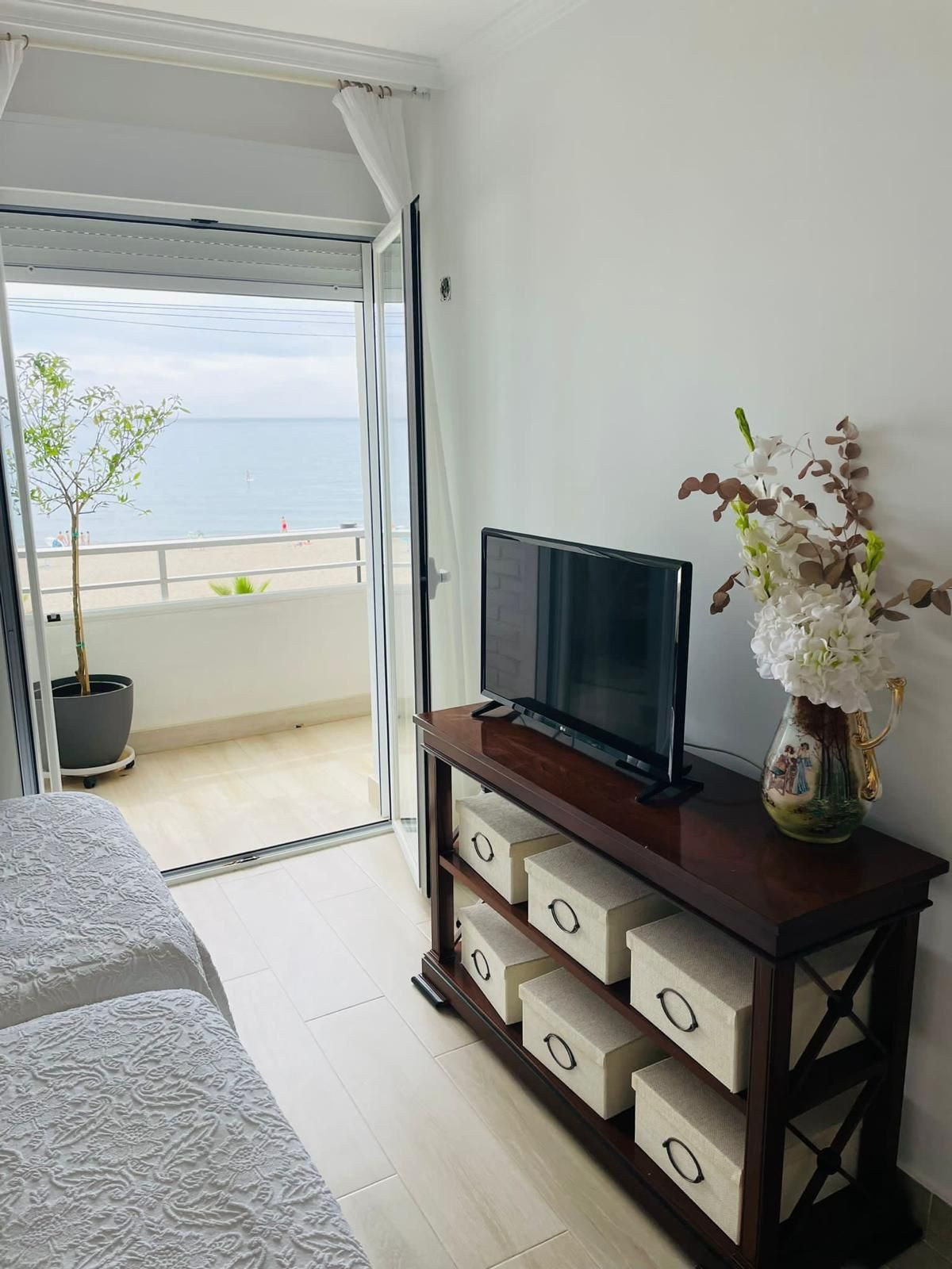 Middle Floor Apartment bilde 8