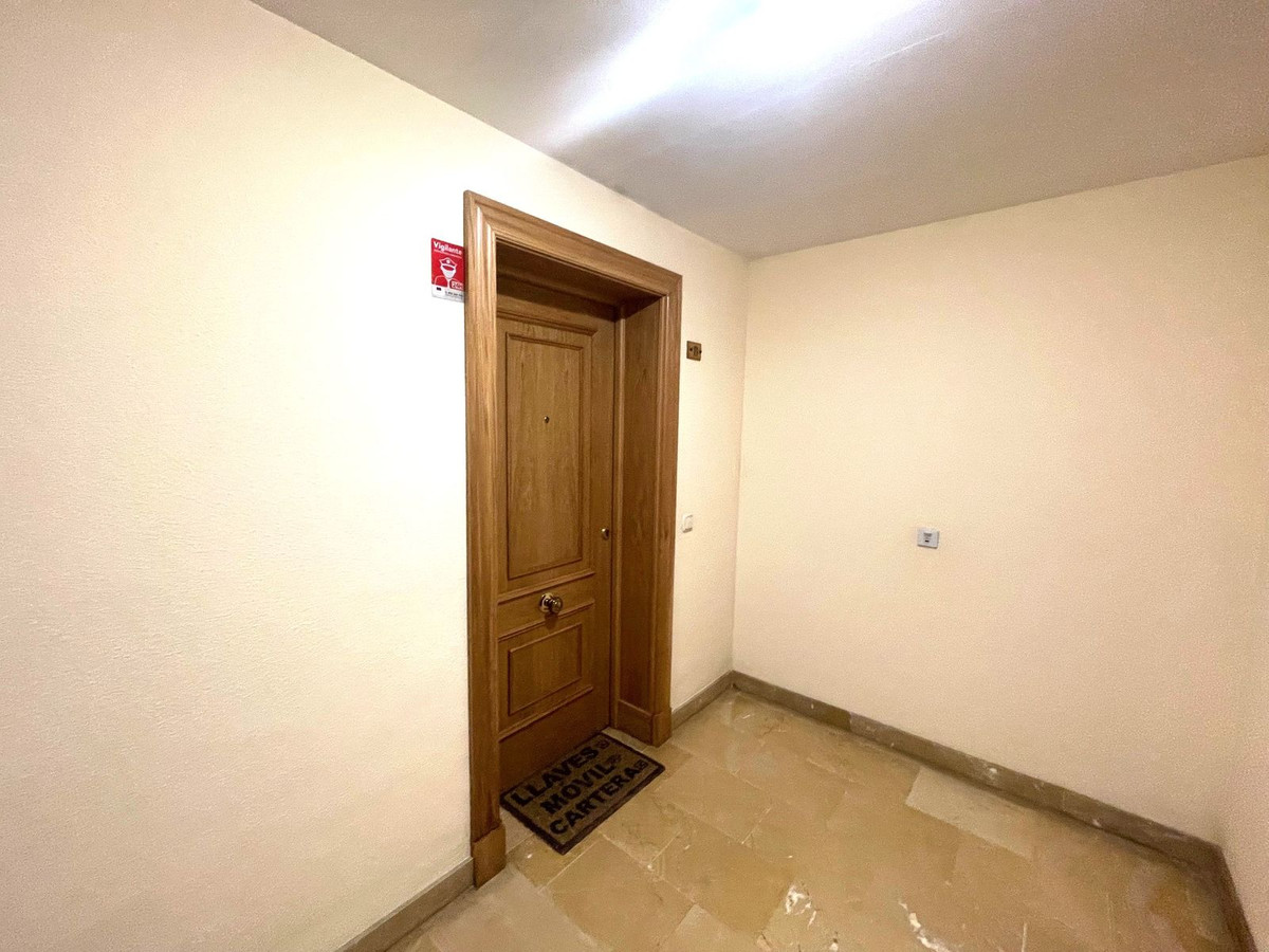Middle Floor Apartment bilde 18
