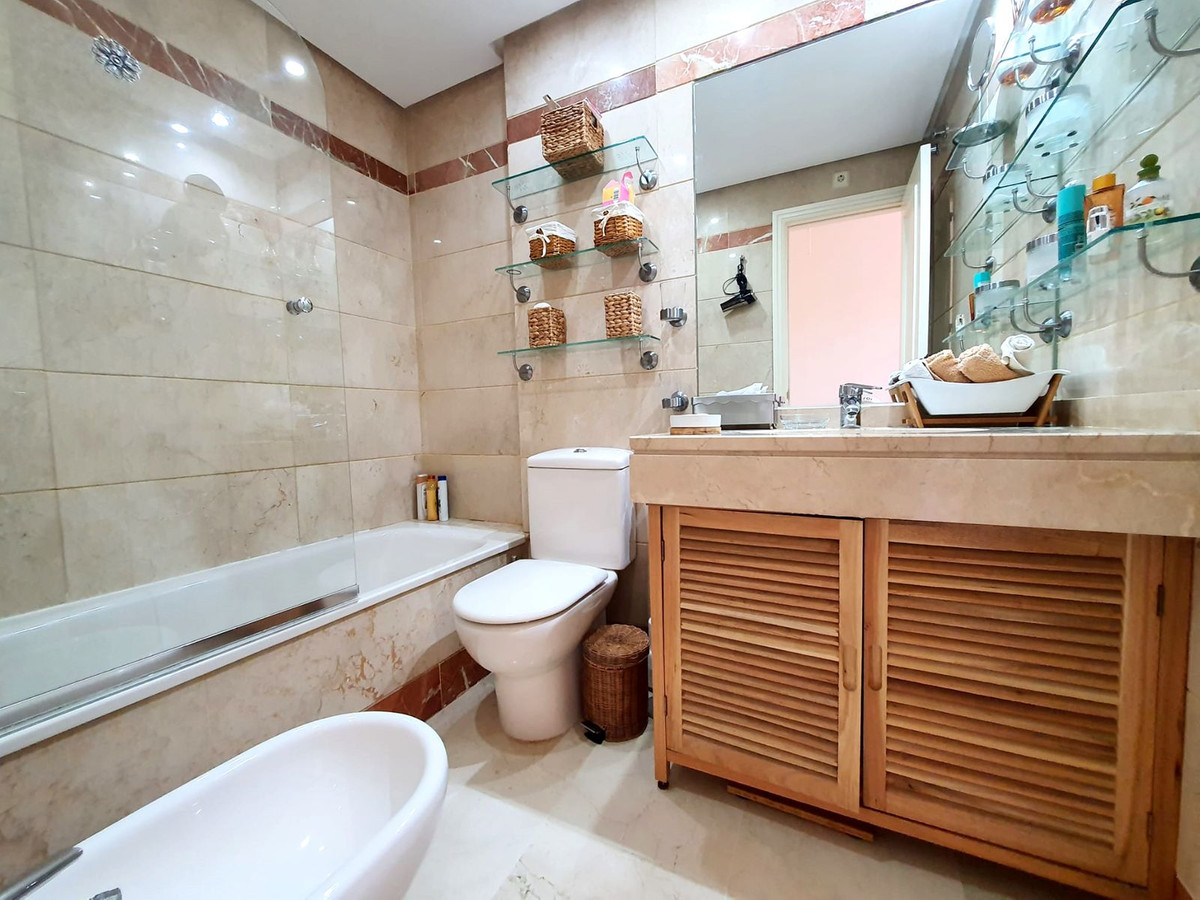 Middle Floor Apartment bilde 14