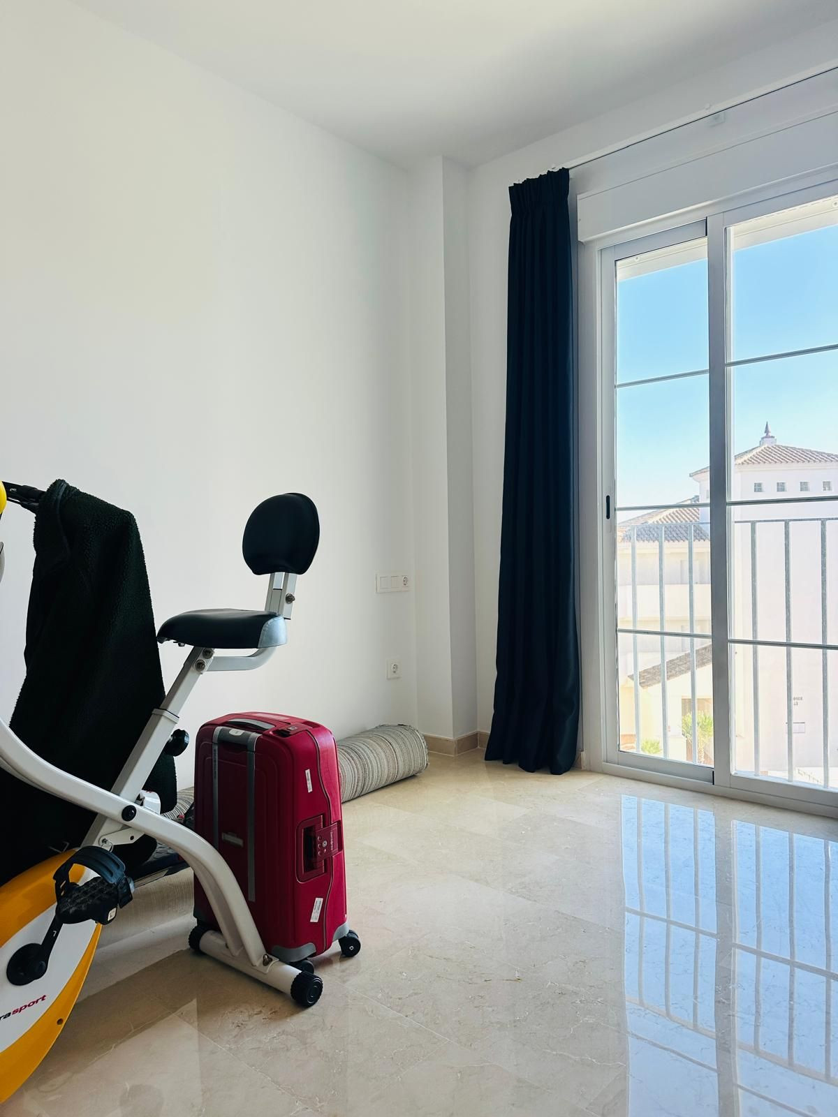 Middle Floor Apartment bilde 9