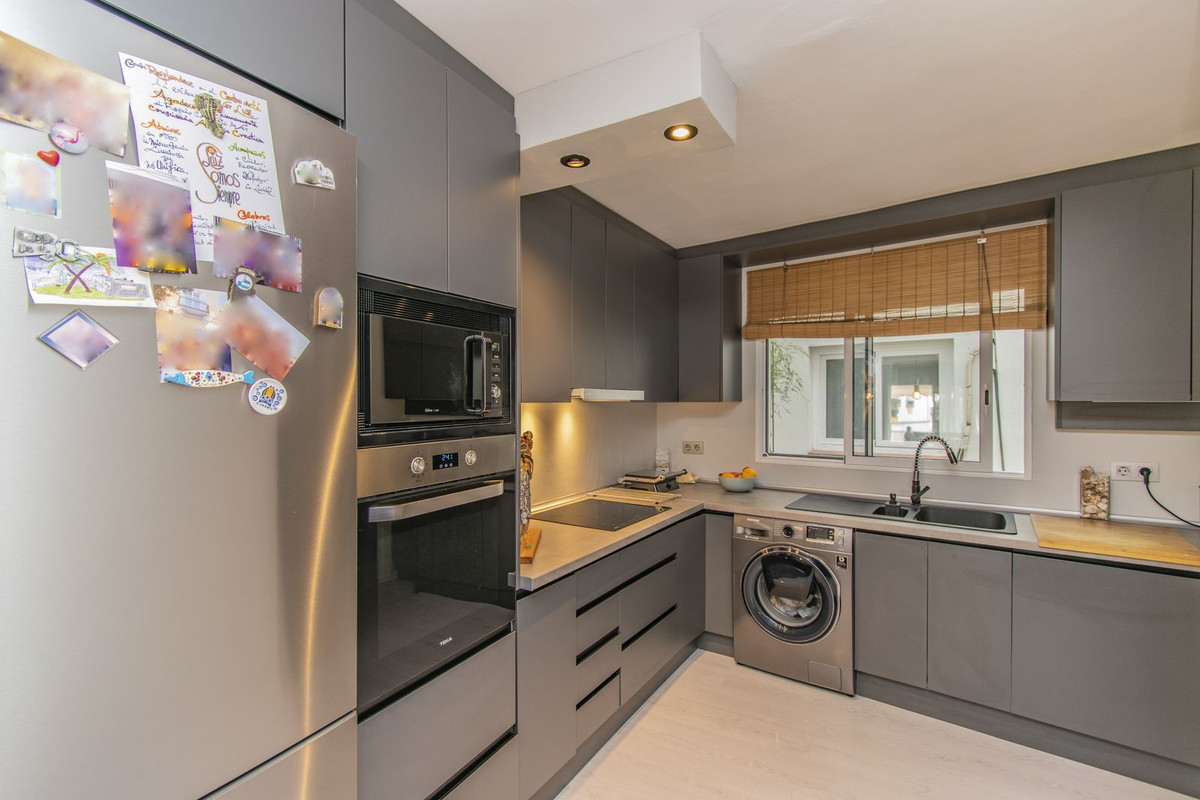 Middle Floor Apartment bilde 13