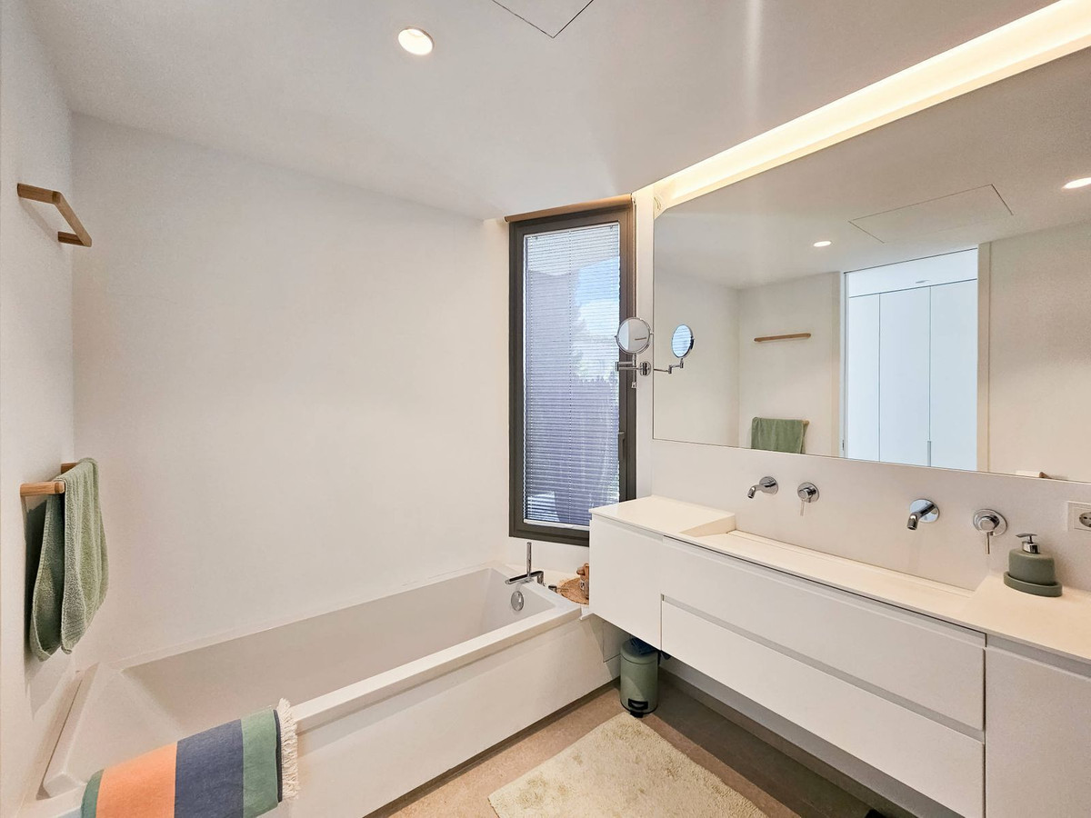 Middle Floor Apartment bilde 18