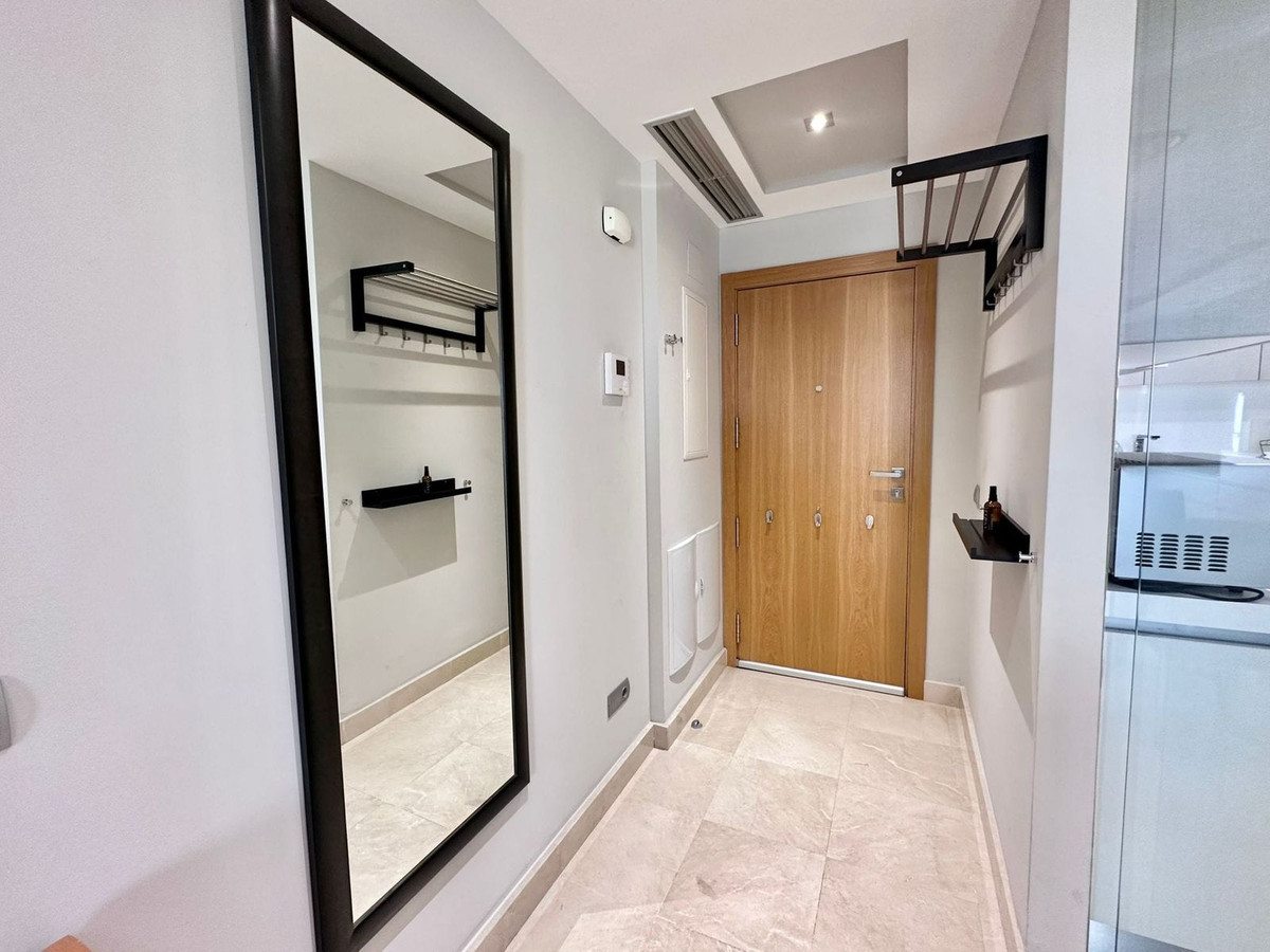 Middle Floor Apartment bilde 9