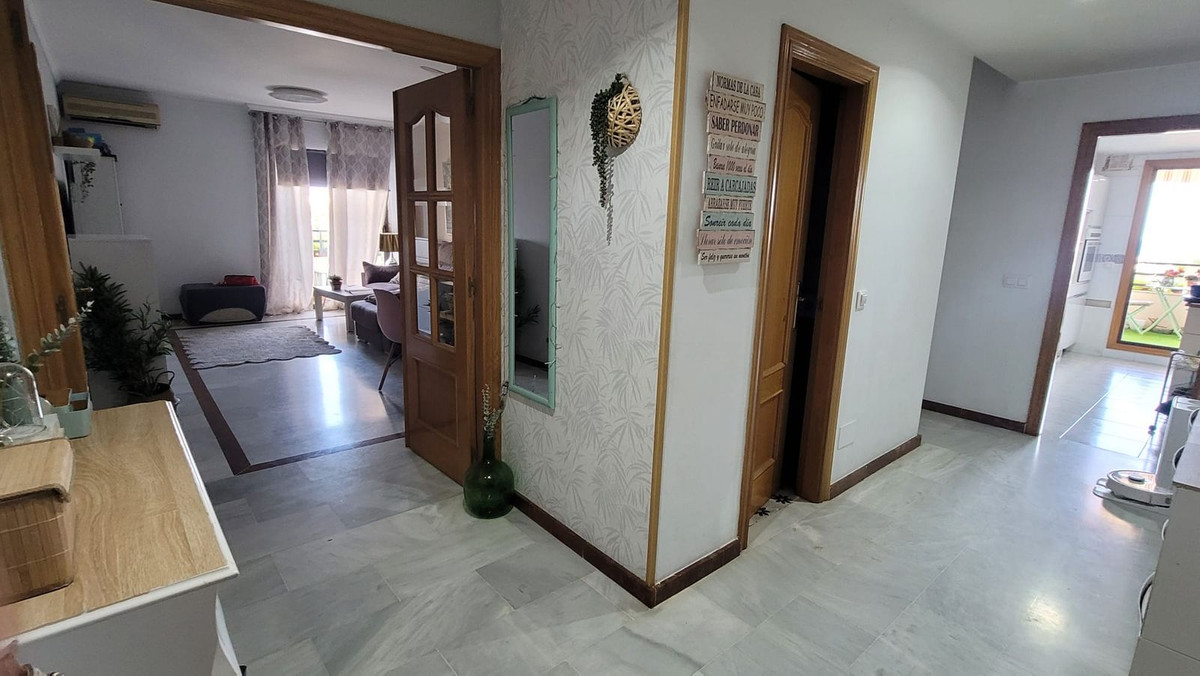 Middle Floor Apartment bilde 4