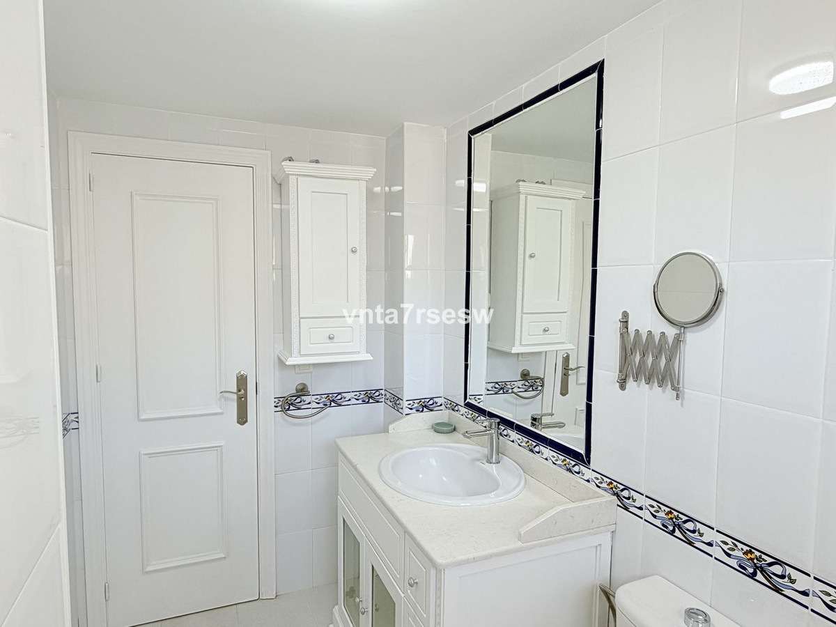 Middle Floor Apartment bilde 28