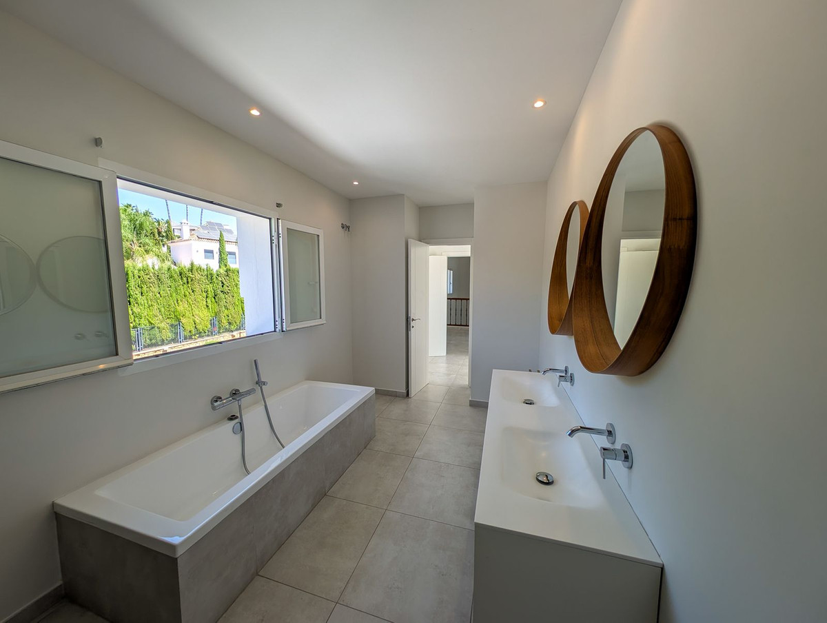 Detached Villa bilde 48