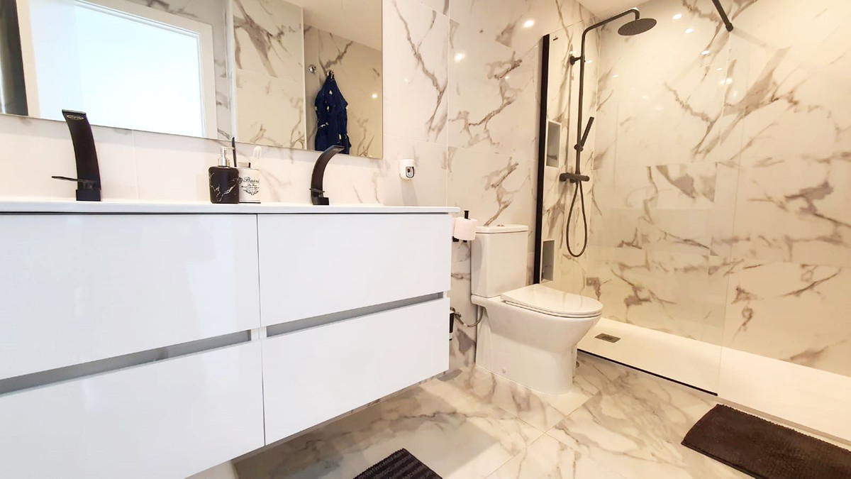 Middle Floor Apartment bilde 4