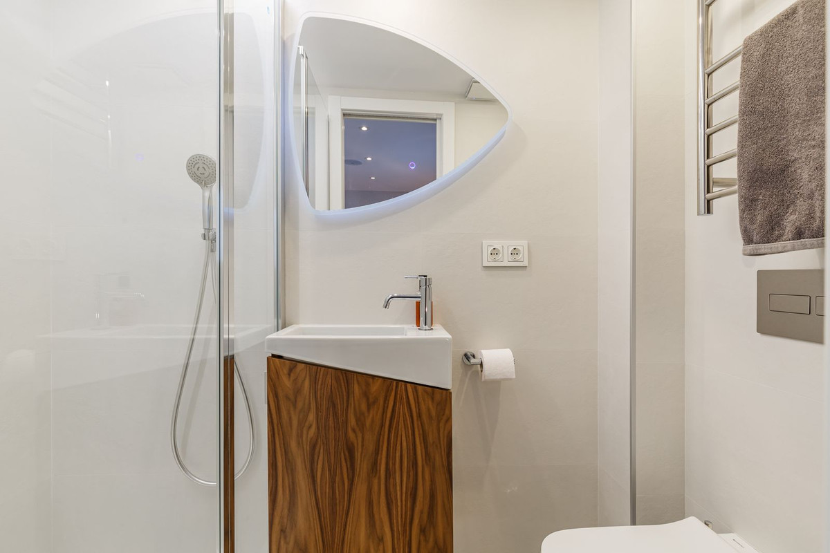 Middle Floor Apartment bilde 16