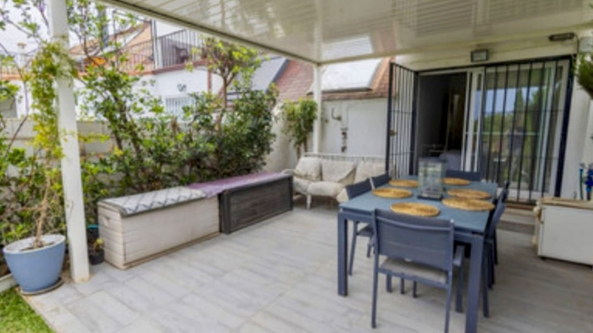 Detached Villa bilde 1