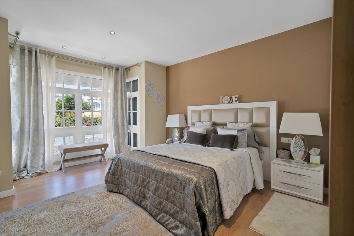 Detached Villa bilde 24