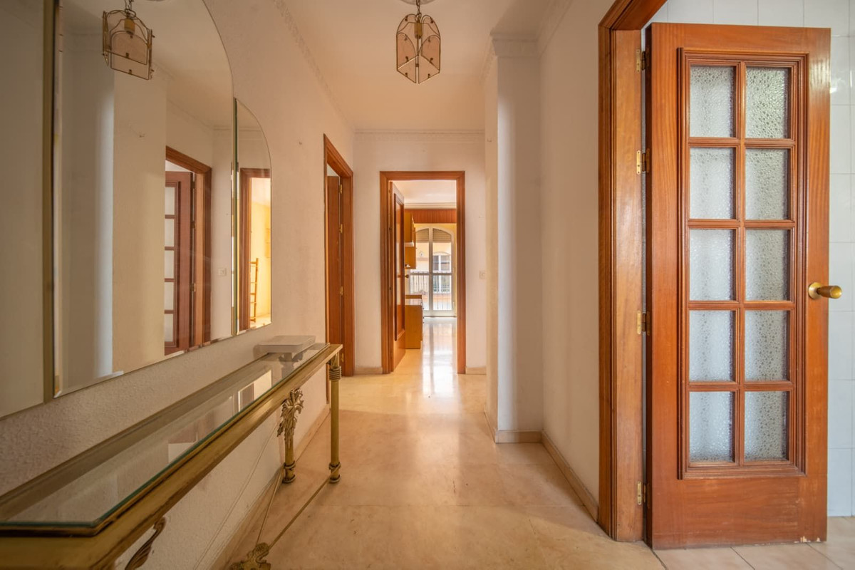 Middle Floor Apartment bilde 1
