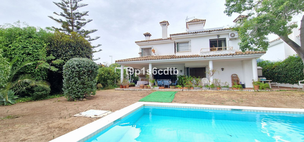 Detached Villa bilde 2