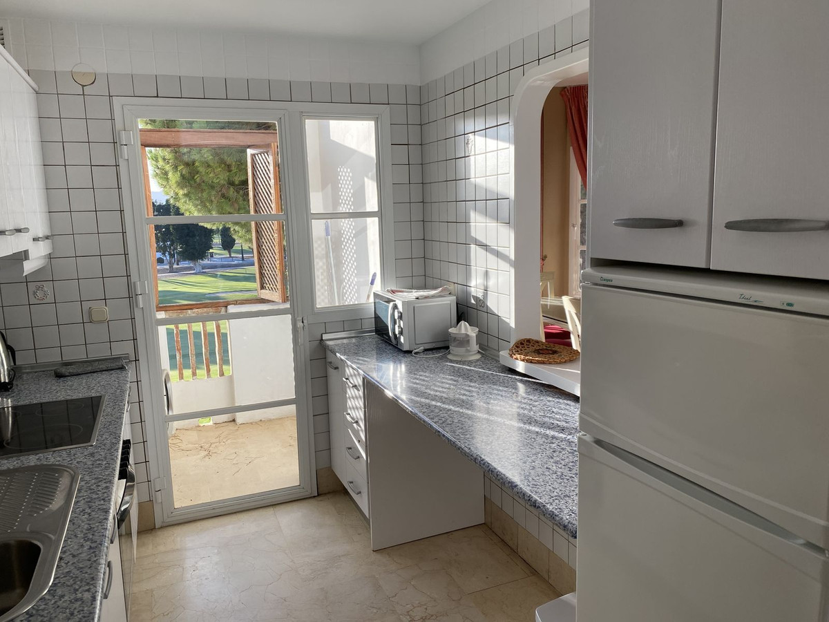 Middle Floor Apartment bilde 8