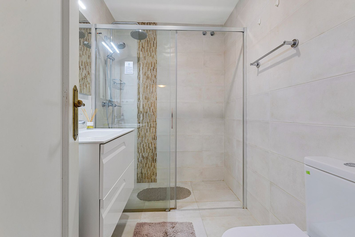 Middle Floor Apartment bilde 14