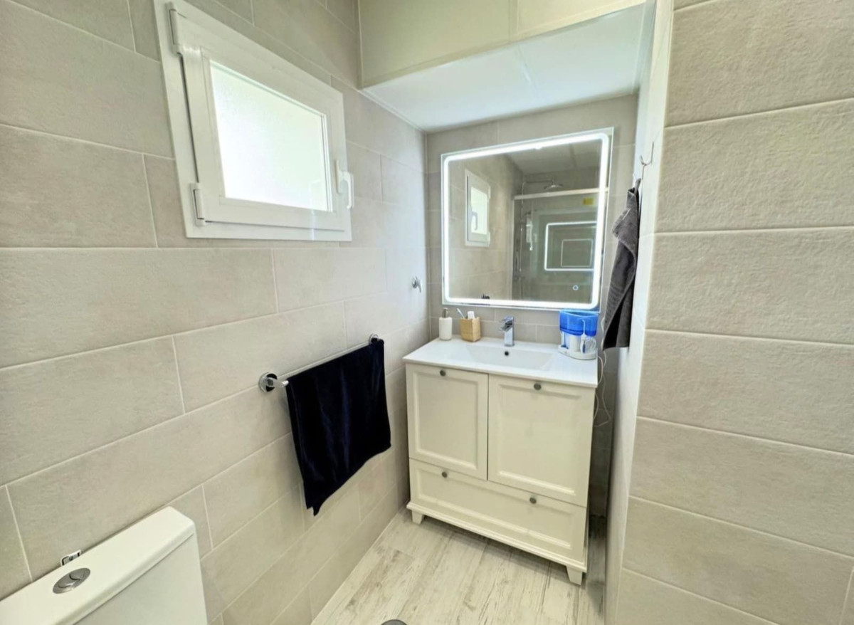 Middle Floor Apartment bilde 11