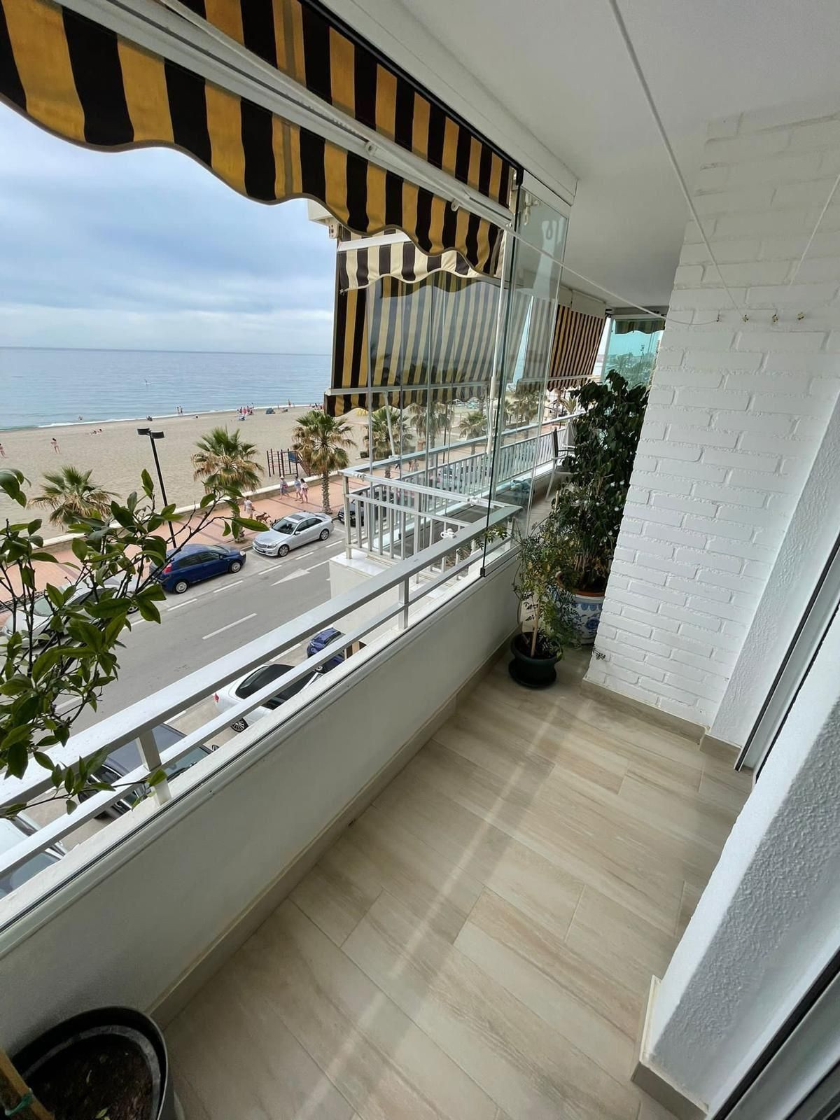Middle Floor Apartment bilde 1