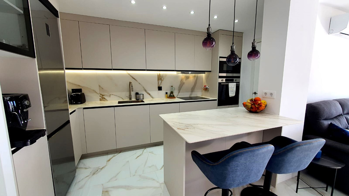 Middle Floor Apartment bilde 17