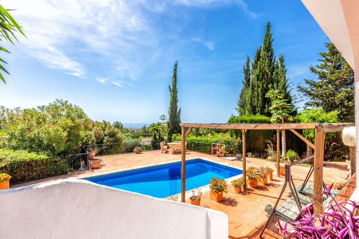 Detached Villa bilde 1