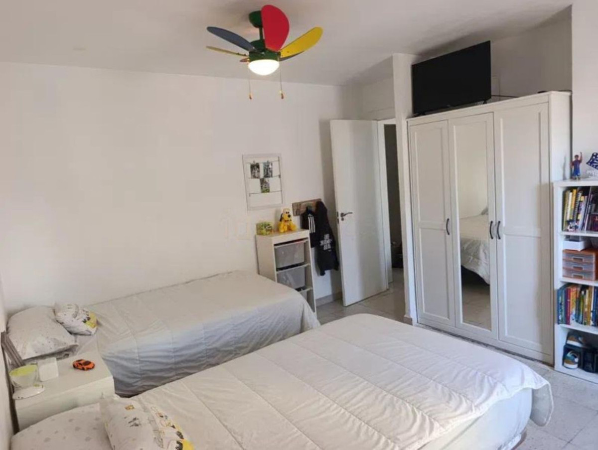 Middle Floor Apartment bilde 22