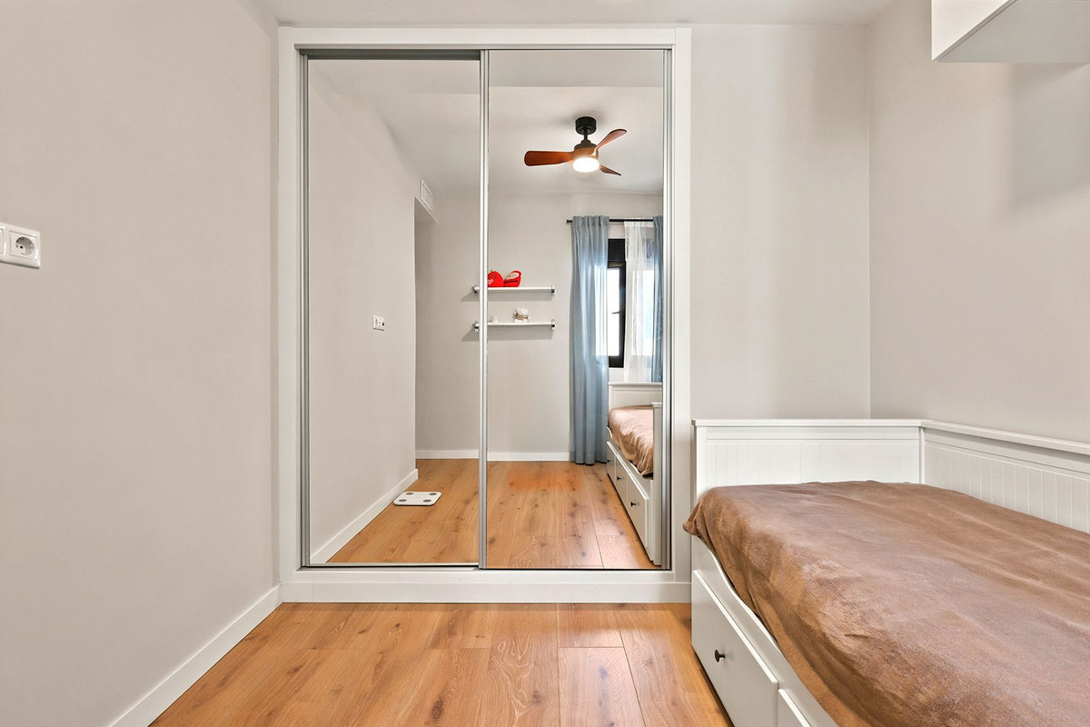 Middle Floor Apartment bilde 26